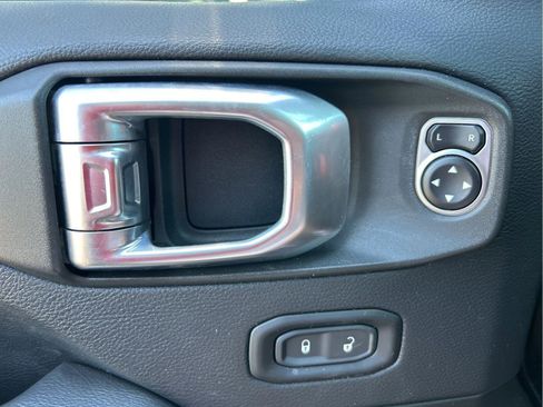 Used 2019 Jeep Wrangler Unlimited Rubicon image 24