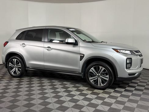 Used 2025 Mitsubishi Outlander Sport ES AWD/4WD image 5