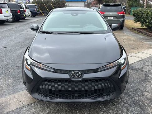 Used 2022 Toyota Corolla LE image 6