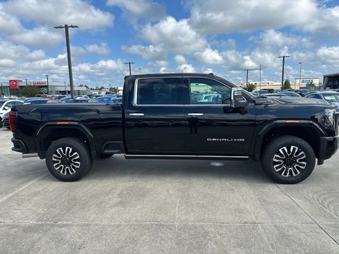 Used 2025 GMC Sierra 2500 Denali Ultimate AWD/4WD image 17