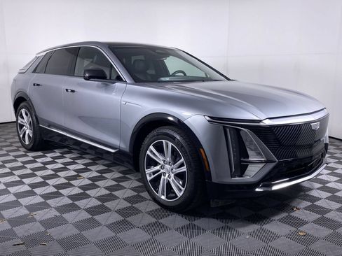 Certified 2024 Cadillac Lyriq Tech AWD/4WD image 20
