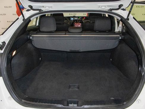 Used 2021 Toyota Prius LE FWD image 22
