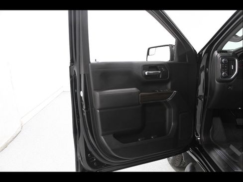 Certified 2022 Chevrolet Silverado 1500 RST w/ Redline Edition AWD/4WD image 4