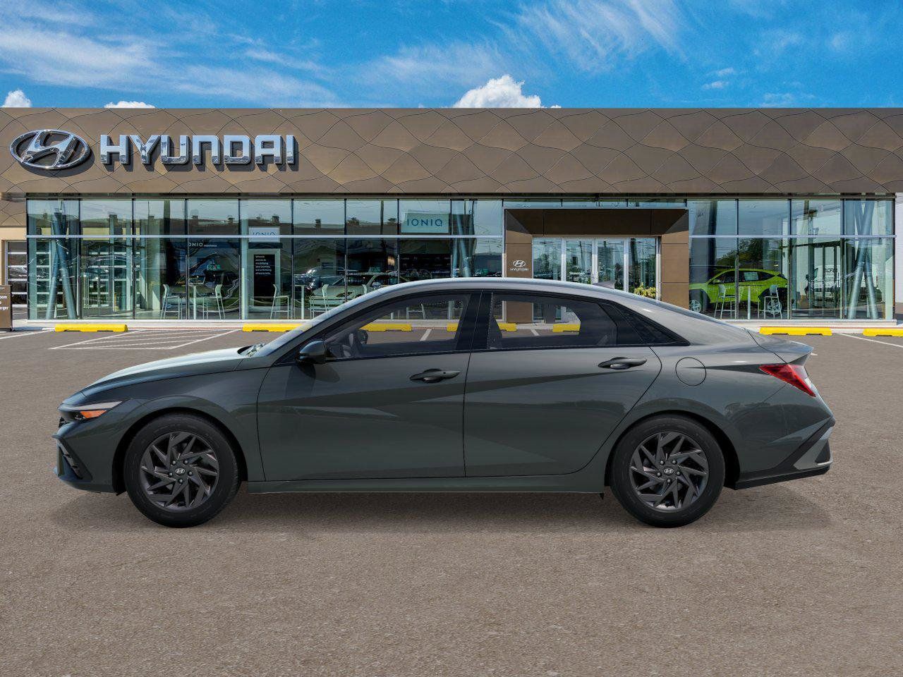 New 2026 Hyundai Elantra Hybrid FWD image 3