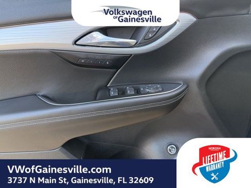 Used 2025 Buick Envision Avenir image 16