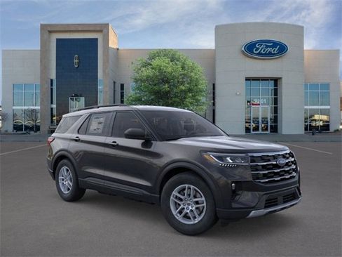 New 2026 Ford Explorer Active w/ Active Comfort Package image 7