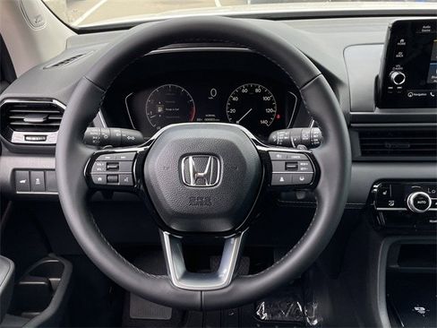 New 2025 Honda Pilot Touring image 13