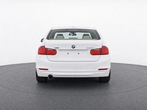 Used 2014 BMW 320i xDrive Sedan AWD/4WD image 6