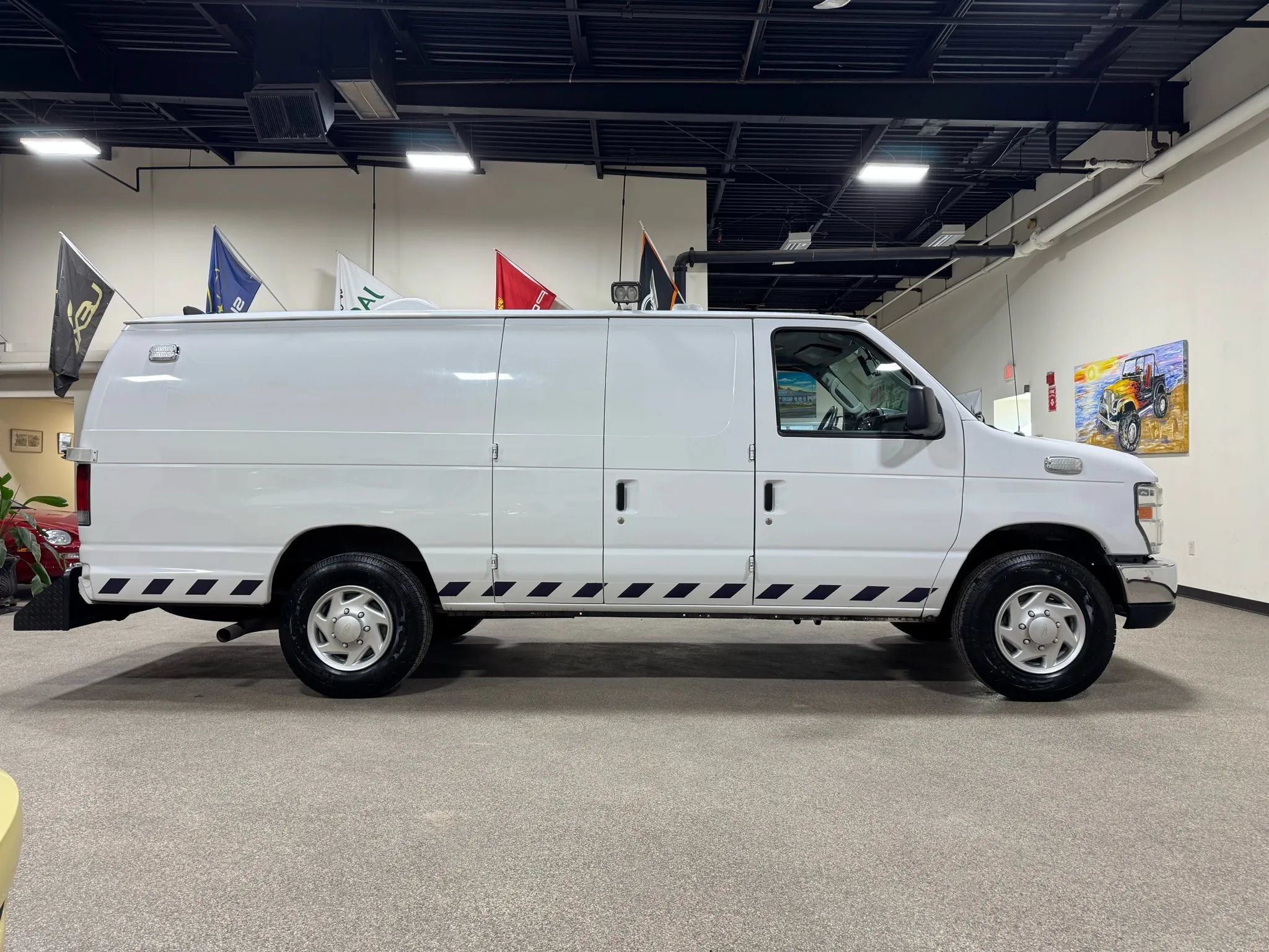Used 2012 Ford E-350 and Econoline 350 Extended Super Duty w/ PWR Group RWD image 5