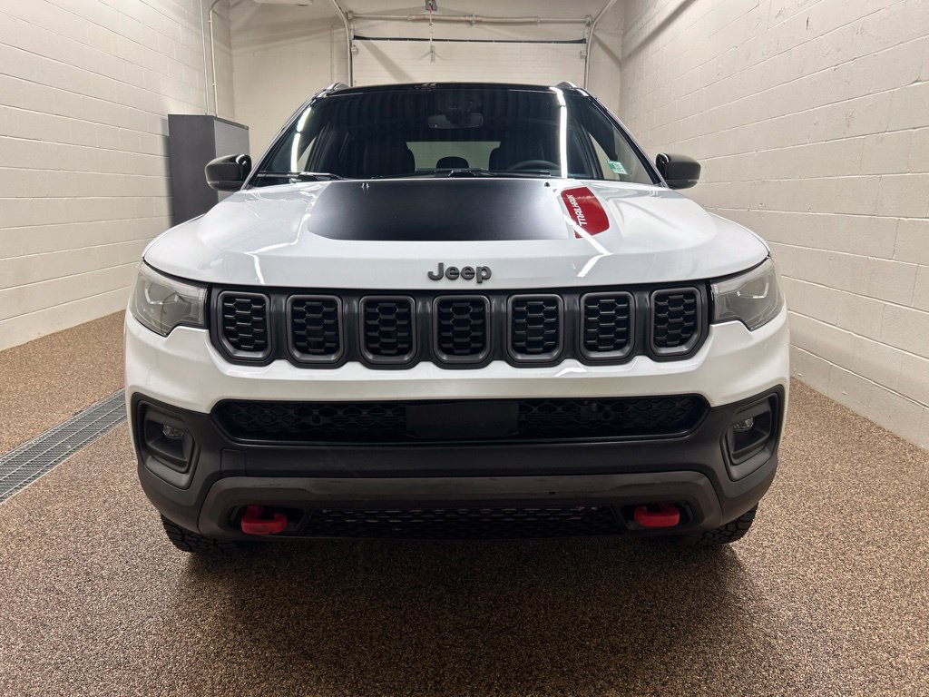 Used 2025 Jeep Compass Trailhawk w/ Trailhawk Elite Group AWD/4WD image 7