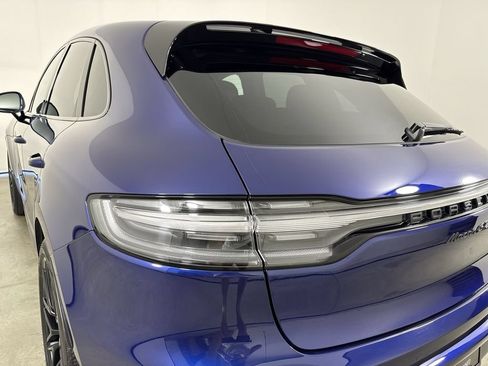 Certified 2025 Porsche Macan GTS AWD/4WD image 17