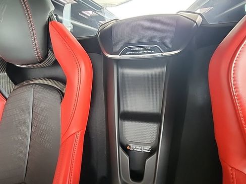 Used 2021 Chevrolet Corvette Stingray Preferred Cpe w/ Z51 Performance Package RWD image 30