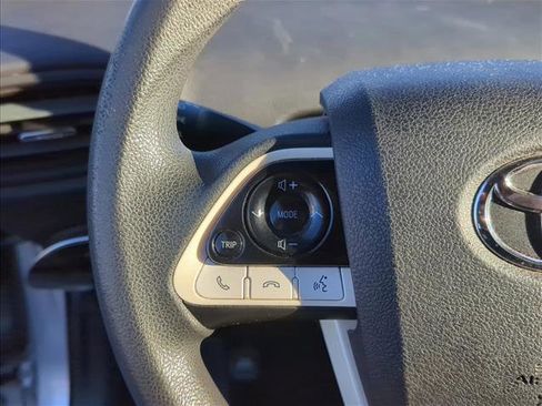 Used 2017 Toyota Prius Two image 12
