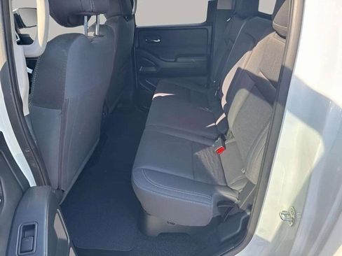 Used 2023 Nissan Frontier SV w/ SV Convenience Package image 20