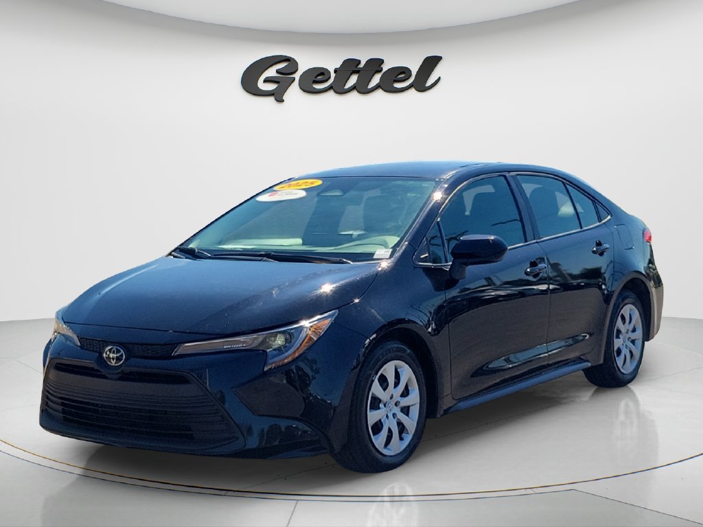 Used 2025 Toyota Corolla LE FWD image 1