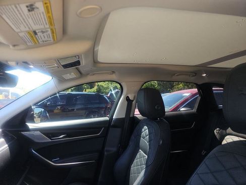 Used 2023 Jaguar F-PACE S image 11