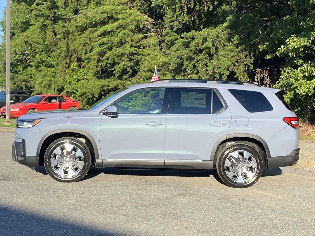 New 2026 Honda Pilot Elite image 2