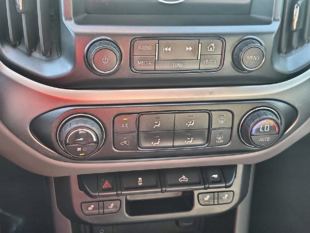 Used 2016 Chevrolet Colorado LT w/ Luxury Package, Chrome RWD image 24