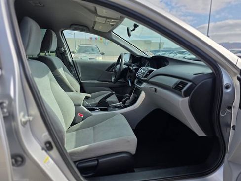 Used 2013 Honda Accord LX image 9