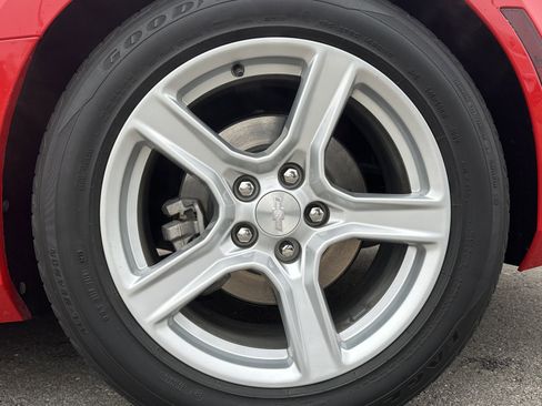 Used 2020 Chevrolet Camaro LT image 13