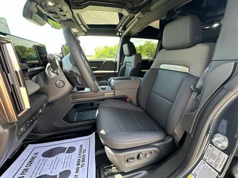New 2025 GMC Hummer EV 2X image 16