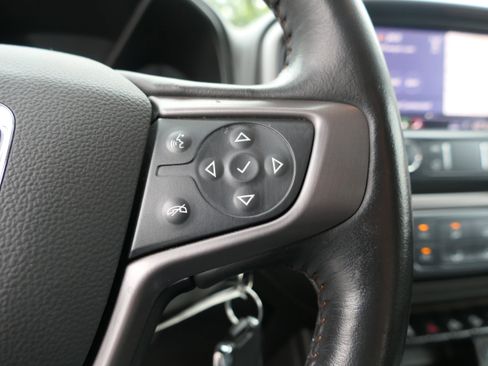 Used 2022 GMC Canyon AT4 image 17