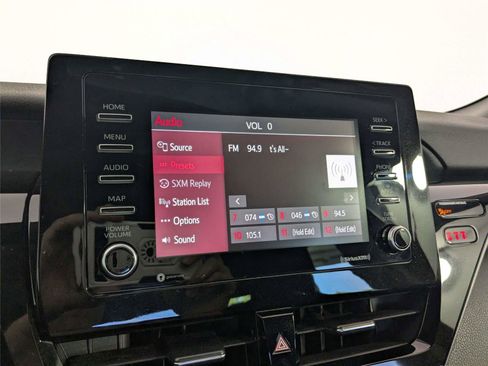 Used 2022 Toyota Camry LE w/ Convenience Package FWD image 20