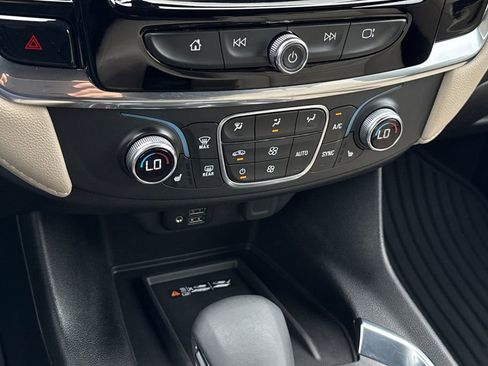 Certified 2023 Chevrolet Traverse LT w/ LT Premium Package image 26