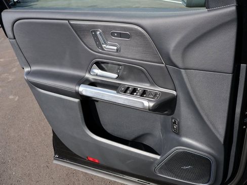 Certified 2025 Mercedes-Benz GLB 250 4MATIC image 38