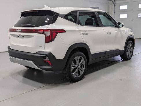 Used 2024 Kia Seltos LX AWD/4WD image 8