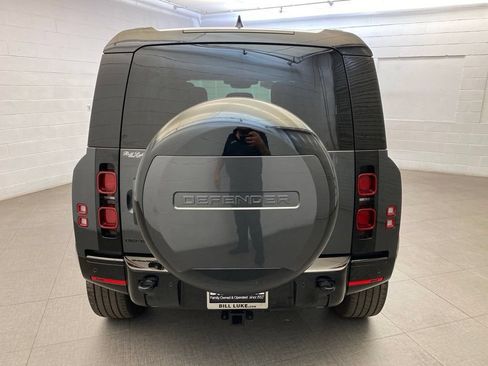 Used 2025 Land Rover Defender 110 X-Dynamic SE AWD/4WD image 7