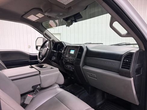 Used 2018 Ford F250 XL w/ Power Equipment Group AWD/4WD image 14