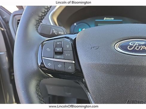 Used 2025 Ford Escape Platinum w/ Premium Technology Package image 19