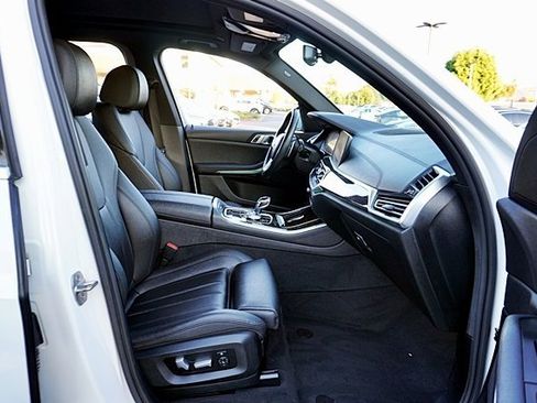 Used 2020 BMW X5 sDrive40i w/ Convenience Package image 13