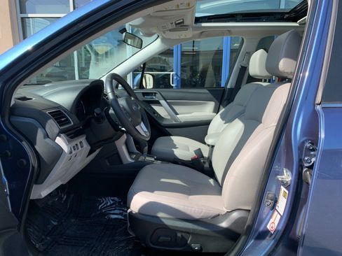 Used 2017 Subaru Forester 2.5i Limited AWD/4WD image 10