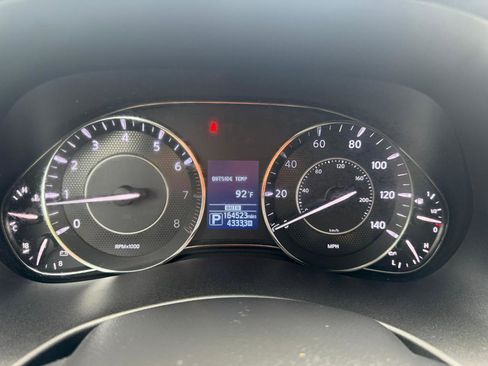 Used 2017 Nissan Armada Platinum w/ Interior Lighting Package AWD/4WD image 18