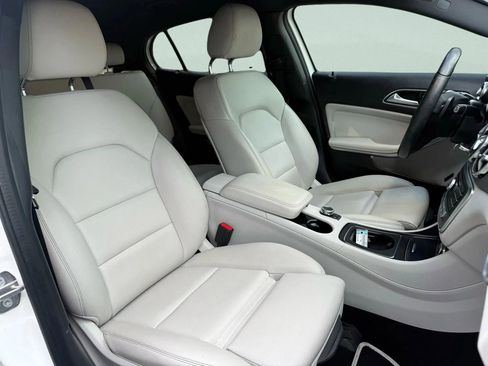 Used 2019 Mercedes-Benz GLA 250 4MATIC image 15