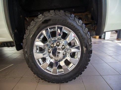 Used 2017 GMC Sierra 2500 Denali w/ Duramax Plus Package image 32