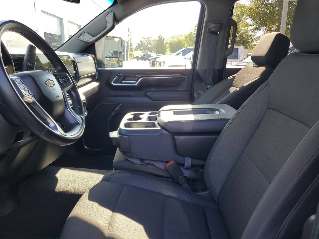 Used 2025 Chevrolet Silverado 3500 LT w/ Safety Package AWD/4WD image 20