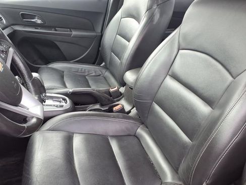 Used 2015 Chevrolet Cruze LT image 3