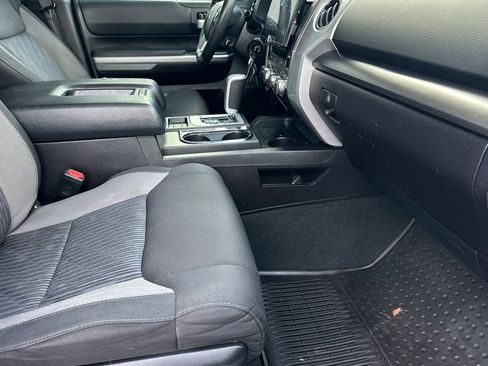 Used 2014 Toyota Tundra SR5 w/ SR5 Upgrade Package image 15