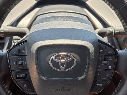 Used 2024 Toyota Prius XLE FWD image 19