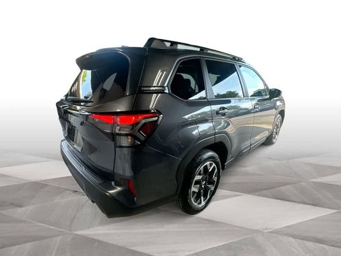 Used 2026 Subaru Forester Premium AWD/4WD image 8