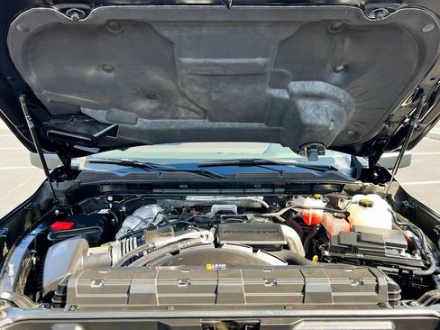 Used 2024 GMC Sierra 2500 Denali image 15