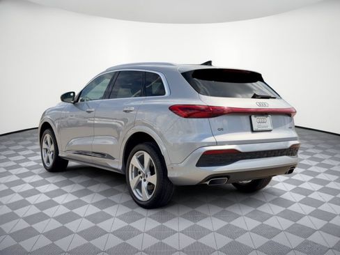Used 2025 Audi Q5 Premium Plus w/ Premium Plus AWD/4WD image 3
