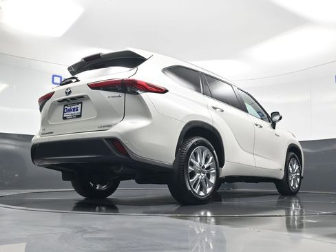 Used 2021 Toyota Highlander Limited image 47