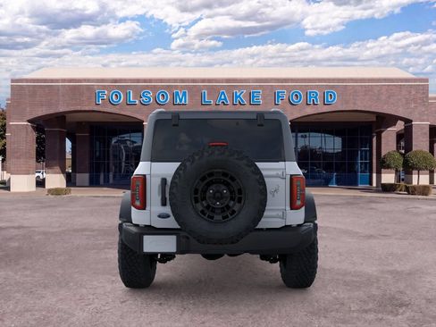 New 2026 Ford Bronco Outer Banks w/ Sasquatch Package AWD/4WD image 5