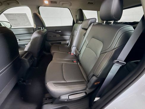 New 2026 Nissan Pathfinder SL AWD/4WD image 21