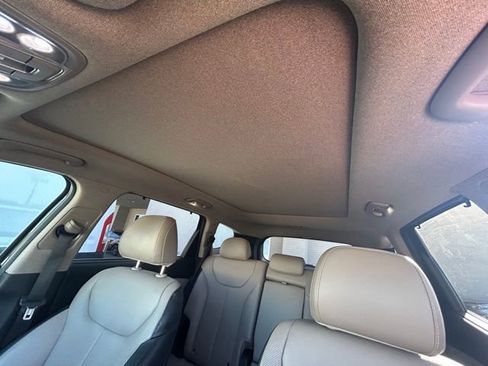 Used 2020 Hyundai Santa Fe Limited image 37