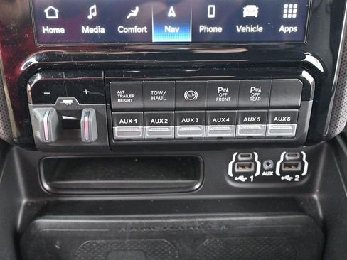 Used 2022 RAM 3500 Limited AWD/4WD image 26
